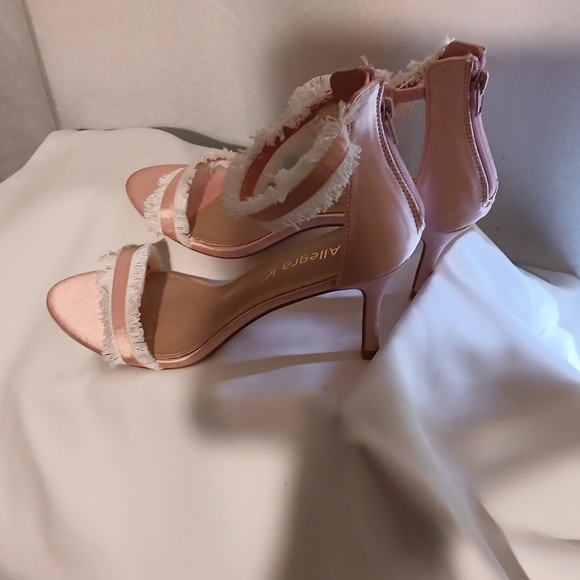 CUTE WOMENS 3 INCH HEELS SIZE 10 - Picture 2 of 9